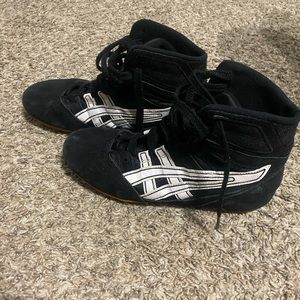 Asics wrestling shoes